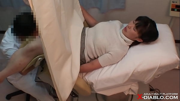 Records of excessive medical examinations by a obscene gynecologist The sight of enduring pain is a bit painful ~Wakana, a 32-year-old housewife~ #File19