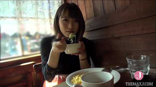 Beautiful Teen strips sexy